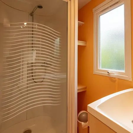 L'eucalyptus, Mobil-home Avec Extérieur Spacieux à Quelques Mètres De La Сasa de vacaciones