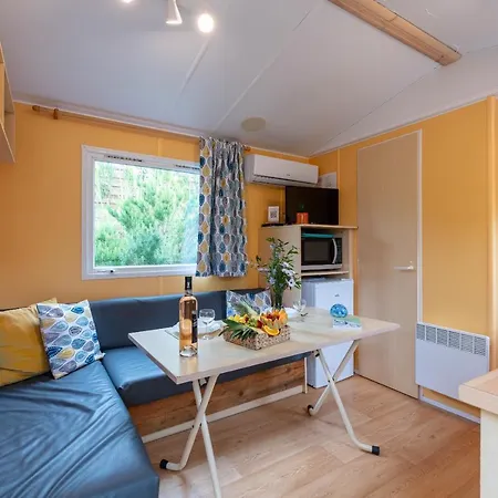 L'eucalyptus, Mobil-home Avec Exterieur Spacieux A Quelques Metres De La Hyères