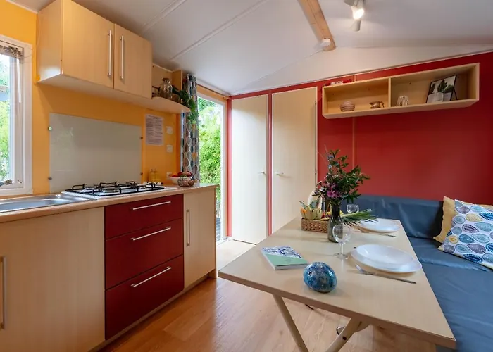 L'eucalyptus, Mobil-home Avec Exterieur Spacieux A Quelques Metres De La Feriehus