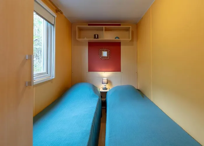 L'eucalyptus, Mobil-home Avec Exterieur Spacieux A Quelques Metres De La * Hyères